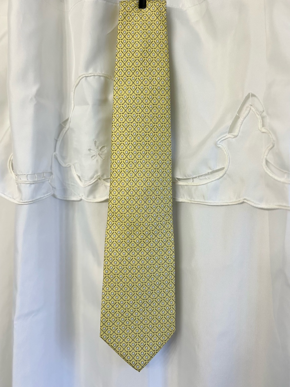 Vineyard Vines NWT 100% Silk Golf Tie Yellow Golf Balls Clubs Made USA